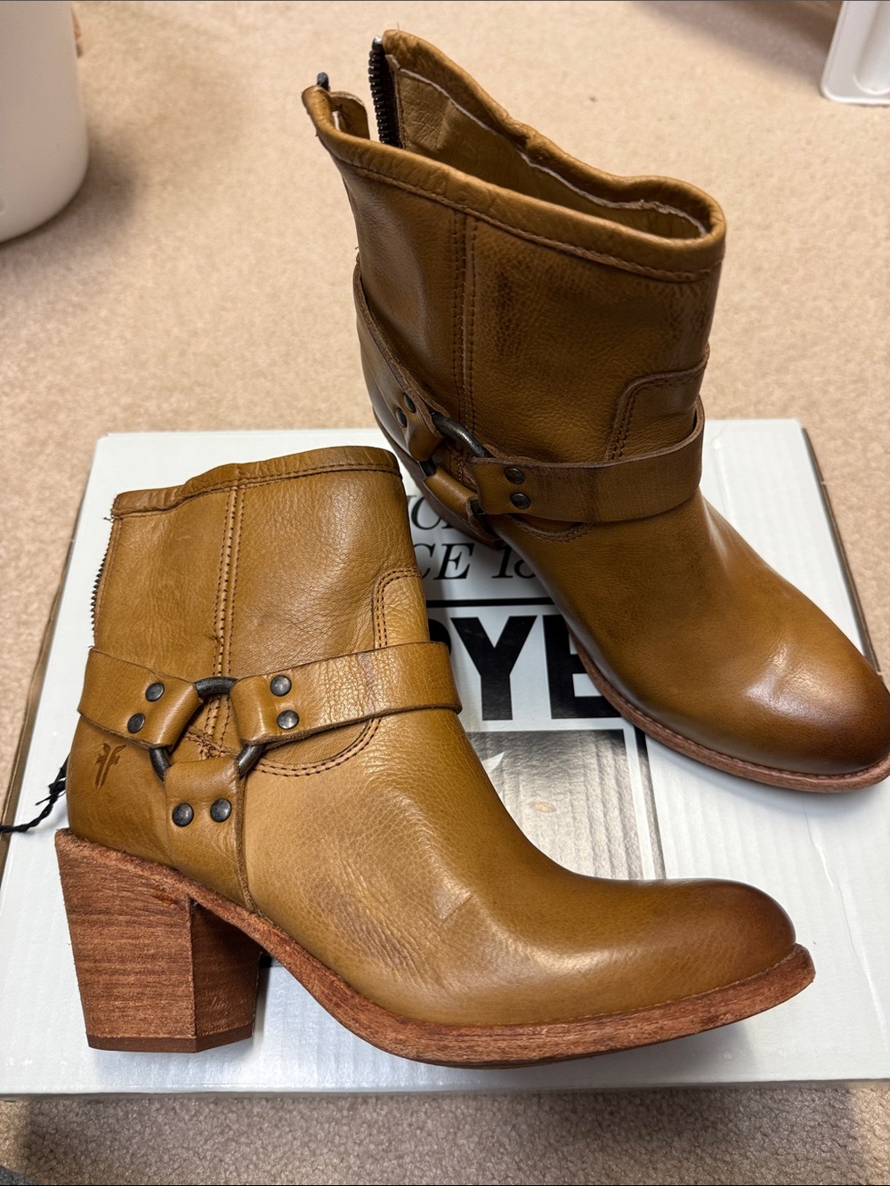 NEW Frye Tabitha Harness Short Leather Block-Heel Ankle Boots